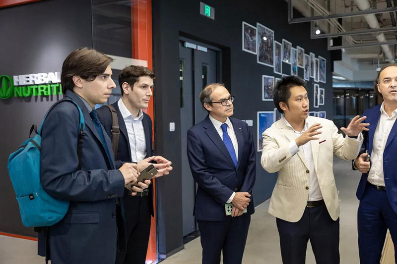 1646815861669858.jpg 3.jpg